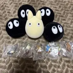 となりのトトロ　ガチャガチャ　カプセル　チャーム　ジブリのサムネイル