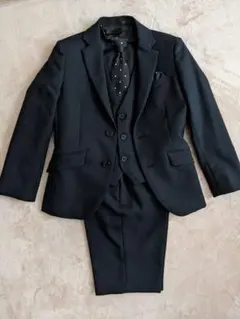 美品☆卒園式・入学式　スーツ　ネクタイ付き 130cm