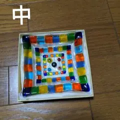 カラフルガラス小物入れ　 中 正方形　約11cm