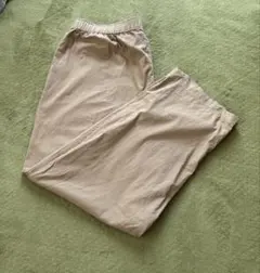 ユニクロ　コットンリラックスアンクルパンツ