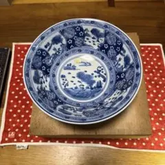 青白磁の風景皿