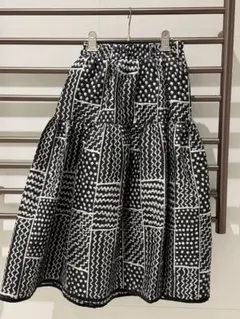 ジャガードモノクロスカート