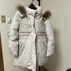 ホワイトダウンロングコート（ファー付き）