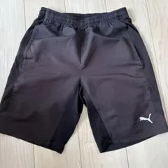 PUMA プーマ　ブラック ハーフパンツ　Sサイズ