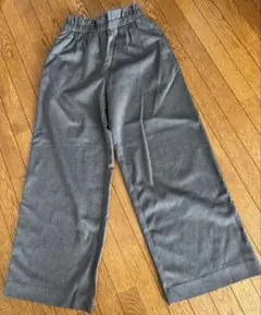 UNIQLOグレー ワイドパンツ ゴムウエスト