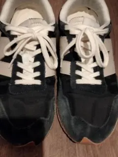 New Balance スニーカー ブラック/ホワイト　237