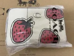 COACH いちご柄 二つ折り財布 COACH（コーチ） 残りわずかセール 二つ折り財布 ミニ財布