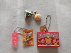 ディズニーキャラクター カプセルトイ　お菓子キーホルダー　3点セット