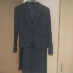 【ザ・スーツカンパニー】スカートスーツ