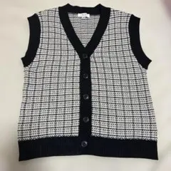 a.v.v ジャガードニットベスト 130cm