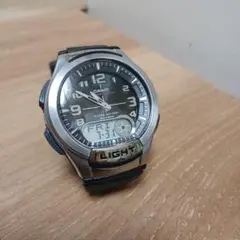 CASIO　AQ-180W　極上品　ほぼ新品　デジアナ　腕時計のサムネイル