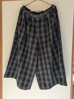 ハニーズ　ガウチョパンツ 　３L　ワイド　黒チェック　ゆったり　ゴム