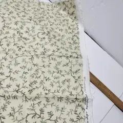 A ８０×５８　中肉ウィリアムズバーグ　植物模様の綿生地 　USAコットン