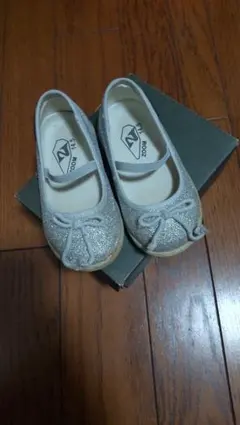 zoom サンダル　シルバーラメのサムネイル