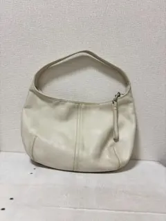 coach クリーム色レザーショルダーバッグ