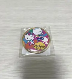 ユニバ 25周年缶バッジ ハローキティ - メルカリ