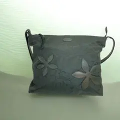 イビザ　IBIZA カーキ ナイロン ショルダーバッグ 花モチーフ