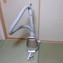 芽衣様。日立 CV-KP90J シャンパンゴールド 2022年製 紙パック式 日立(HITACHI) かるパック 紙パック式クリーナー CV-KP90J