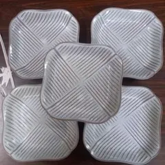 新品未使用　日本製　ストライプ模様の四角皿5枚セット　約18×18×3センチ