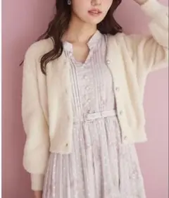 トッコクローゼット 多種ビジュー釦シャギーニットカーディガン 白