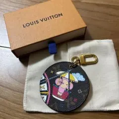 ルイヴィトン【日本限定】クリスマス限定ポルト クレ・イリュストレ