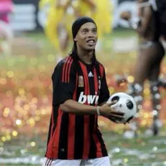 2026年最新】ロナウジーニ ミランの人気アイテム - メルカリ