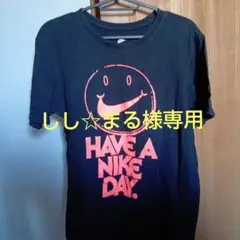 Nike スマイリーフェイス Tシャツ