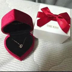 THE KISS　ネックレス　イニシャル　M　ディズニー　クリスマス限定商品