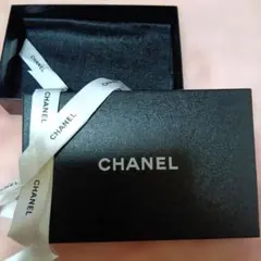 CHANEL ギフトボックス 中型 黒 リボン 白 空箱