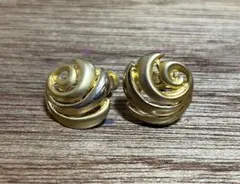 ゴールド 渦巻きデザイン イヤリング