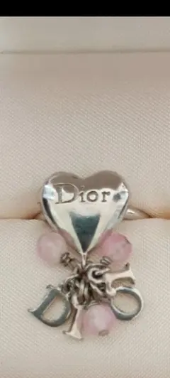 Dior ハート型チャームリング