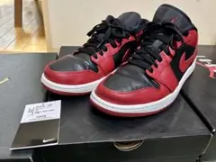 Nike Air Jordan 1 赤黒 ローカット