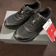 【新品・未使用】New Balance 578 ブラックスニーカー　19.5cm