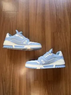 LOUISVUITTON LV トレイナー・ラインスニーカー　ライトブルー