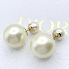 Christian Dior ピアス　パール　トライバル　ゴールド　ディオール