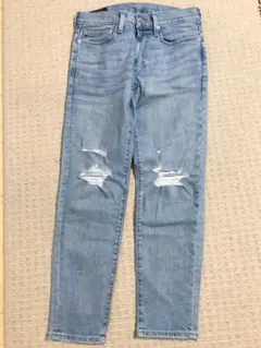 アバクロ　ダメージジーンズ