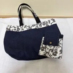 ハンドメイド　花柄とデニム素材　トートバッグ　同じ柄のポーチ