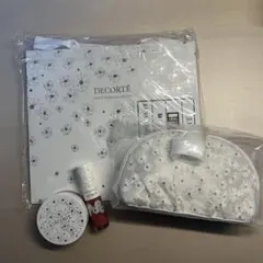 コスメデコルテ　クリスマスコフレ08パウダー ＆リップ、ポーチ、ショッパー付き