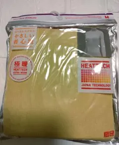 HEATTECH 　極暖　シームレスリブタートルネック　　長袖　イエロー M