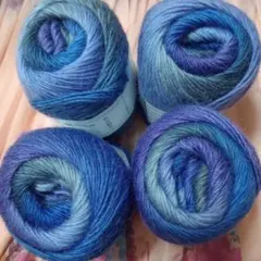 ウール100％毛糸パープルブルー系グラデーションカラー4点