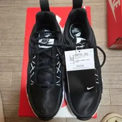 NIKE ブラック スニーカー