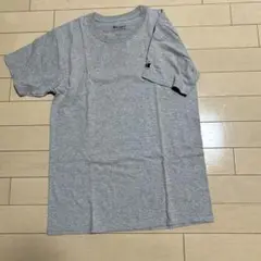 チャンピオン　グレーtシャツ