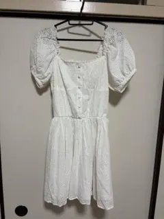 Lillilly ホワイトミニワンピース 半袖のサムネイル