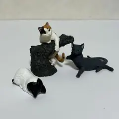 猫 フィギュア 4点セット（三毛猫・黒猫・ハート柄猫・木） カプセルトイ