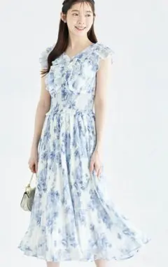 フリル付きパール装飾ウエストシャーリングフラワープリントプリーツワンピース　B