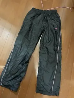 PUMA ウィンドブレーカー パンツ ブラック ピンクのサムネイル