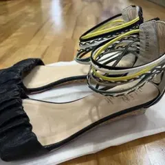 サンダル　フラット　黒　23.5