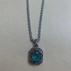 ネックレス　エメラルドグリーン　カッコいい　y2k 地雷系　量産型