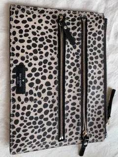 Kate Spade ヒョウ柄ポーチ