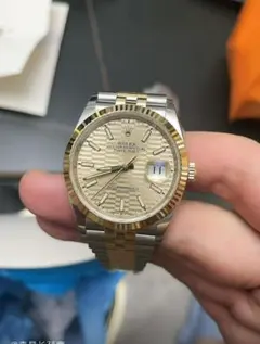 ROLEX OYSTER PERPETUAL DATEJUSTのサムネイル